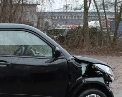 Krockskadad mopedbil